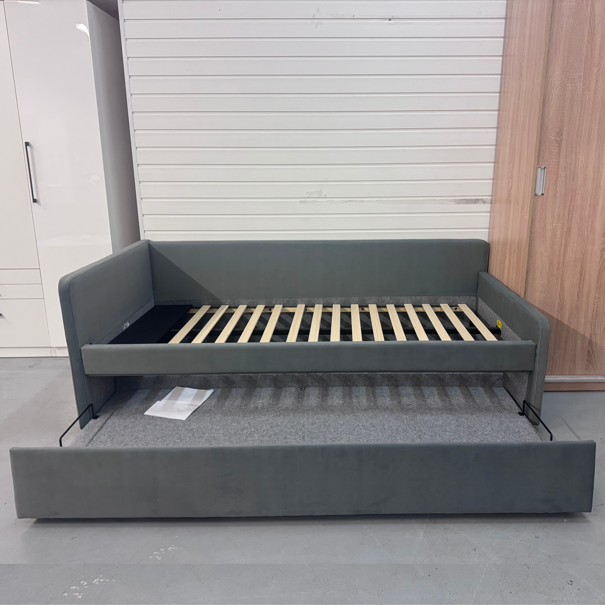 Lova draugas „LEO“ + 2x čiužiniai