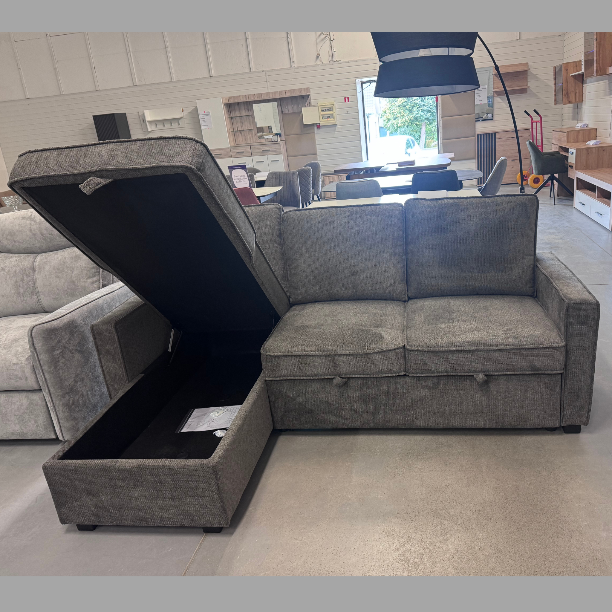 Minkštas kampas CLEO