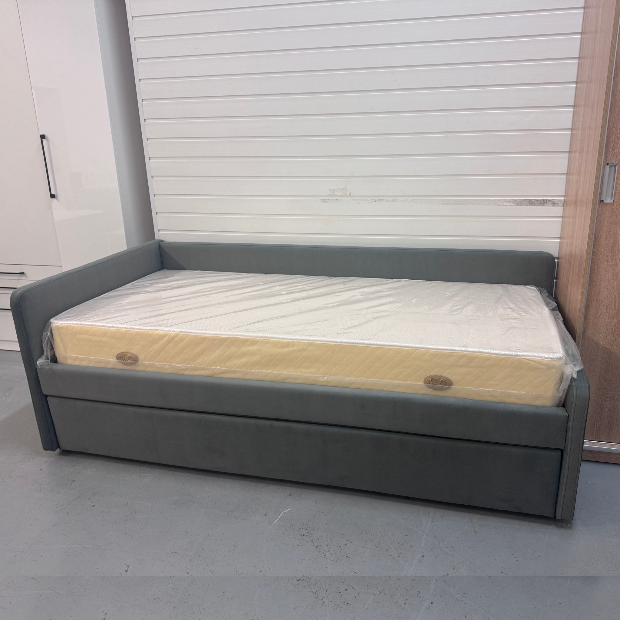 Lova draugas „LEO“ + 2x čiužiniai