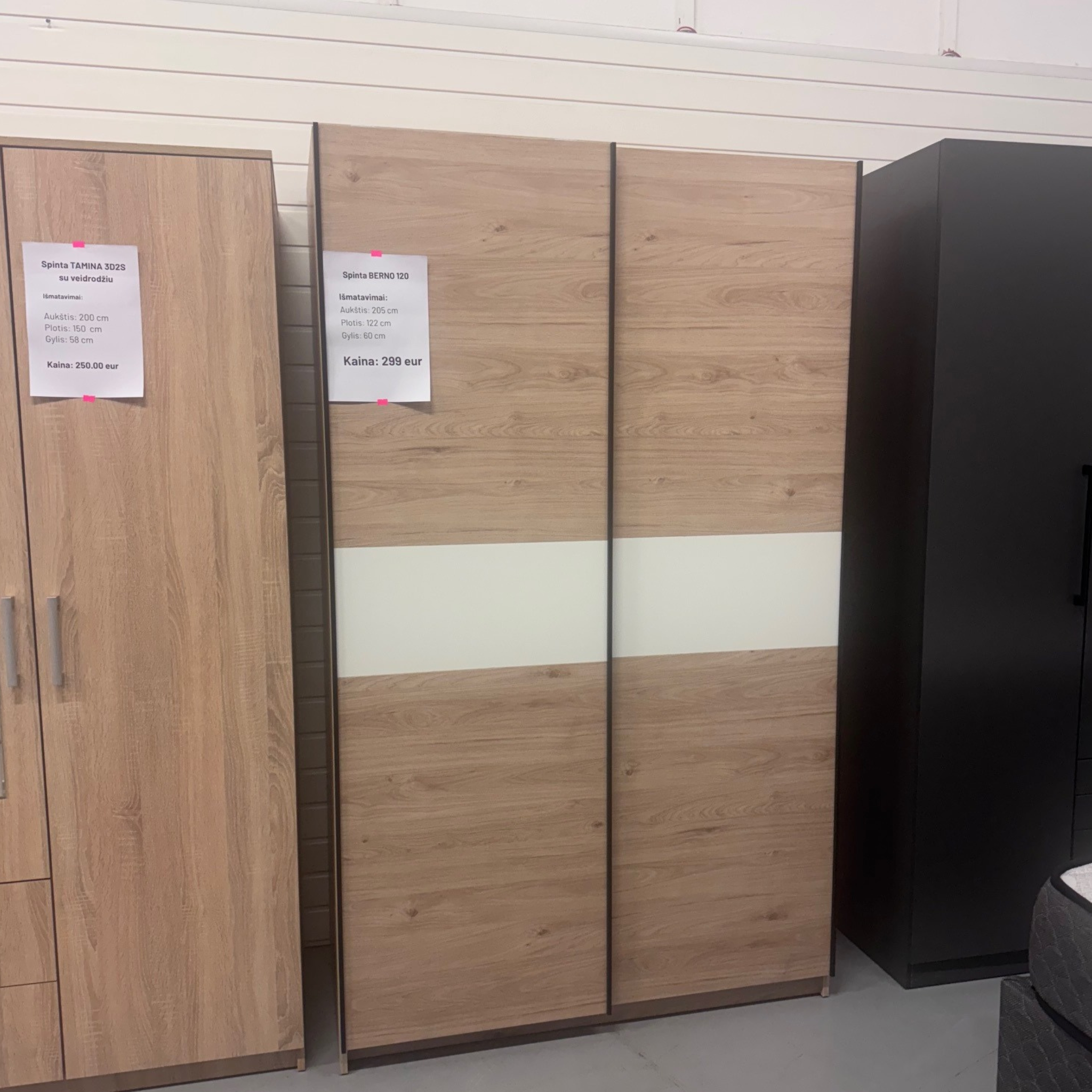 Spinta BERNO su slankiojančiomis durimis