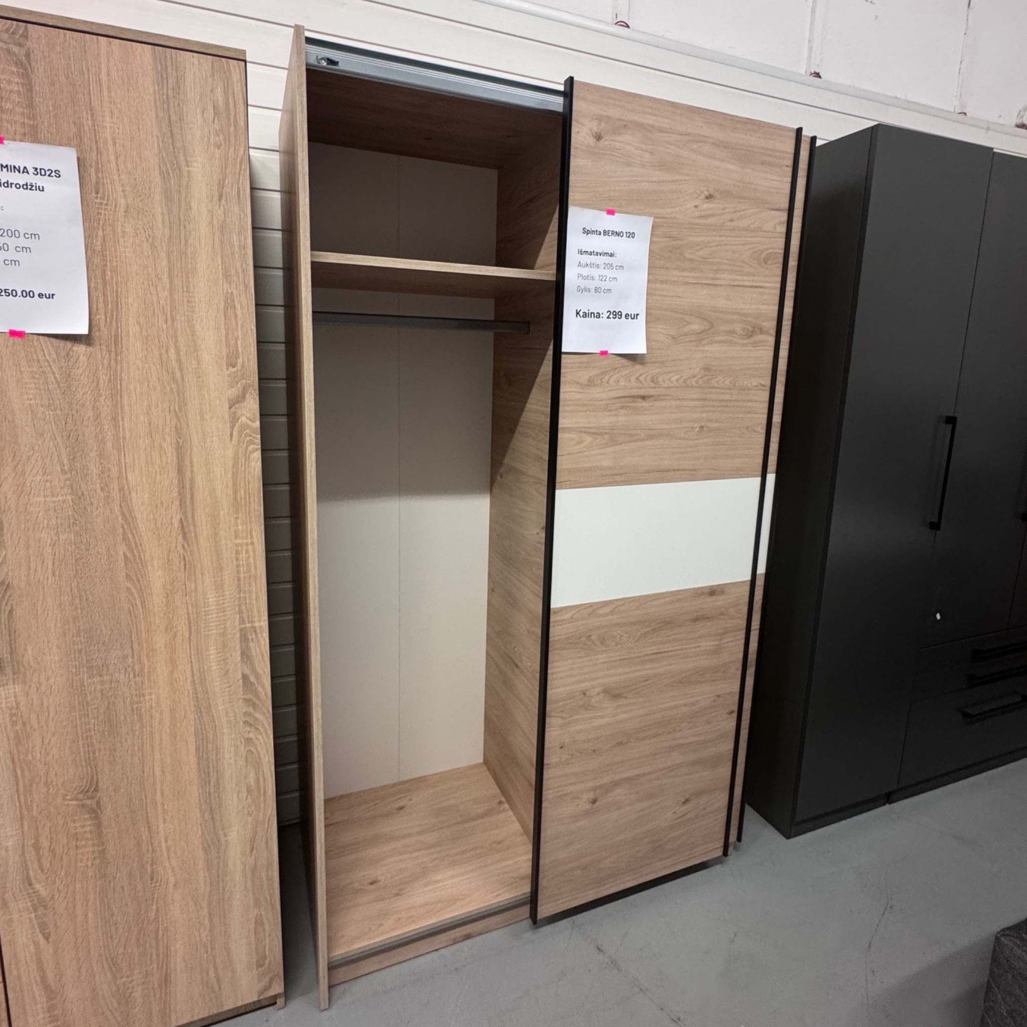 Spinta BERNO su slankiojančiomis durimis