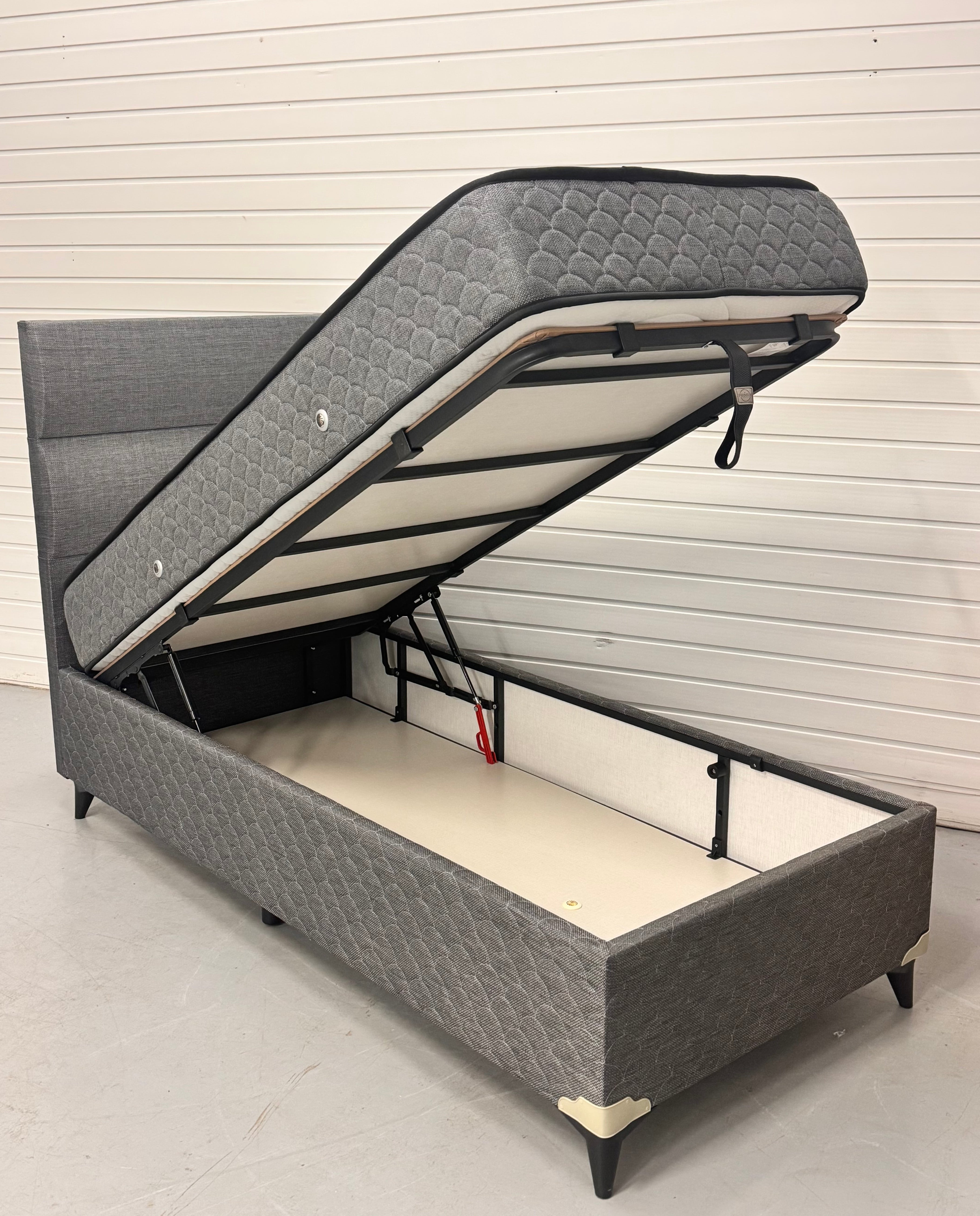 Viengulė lova TREND su čiužiniu